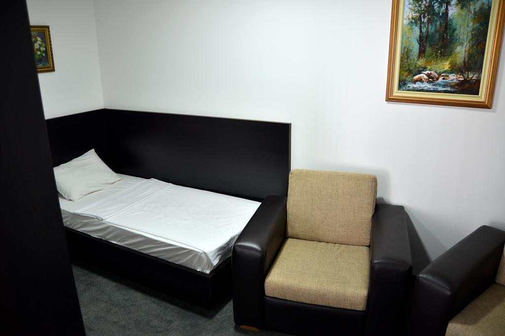 Hotel Golf ครูเชวัซ ห้อง รูปภาพ